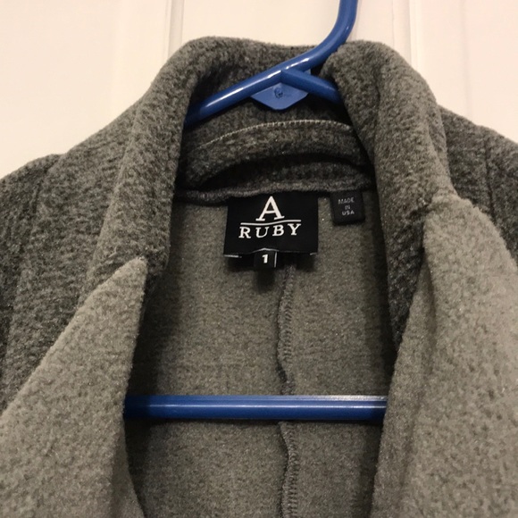 Fleece blanket-material cardigan - Picture 4 of 5